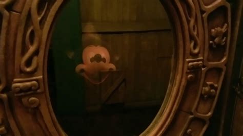Magiv mirror starring mickry mouse